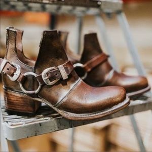 Freebird Truce Booties SZ 8